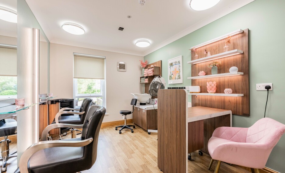 four oaks luxury care home in manchester salon