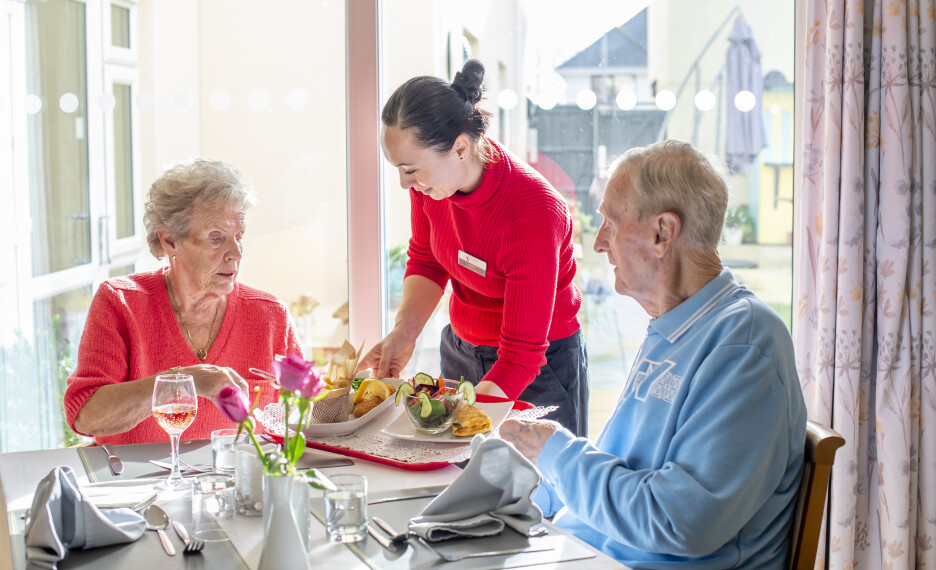 Fine dining at Highcliffe Luxury Care Homes - your premier choice for care homes in Highcliffe
